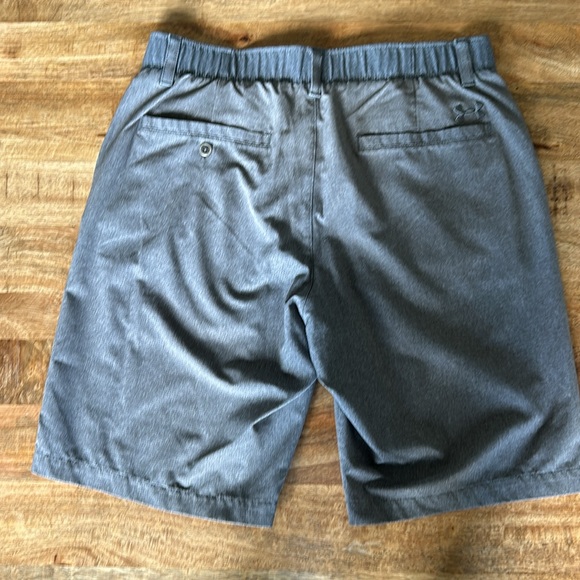 Under Armor Gray Golf Shorts - SZ 34 - Picture 2 of 5